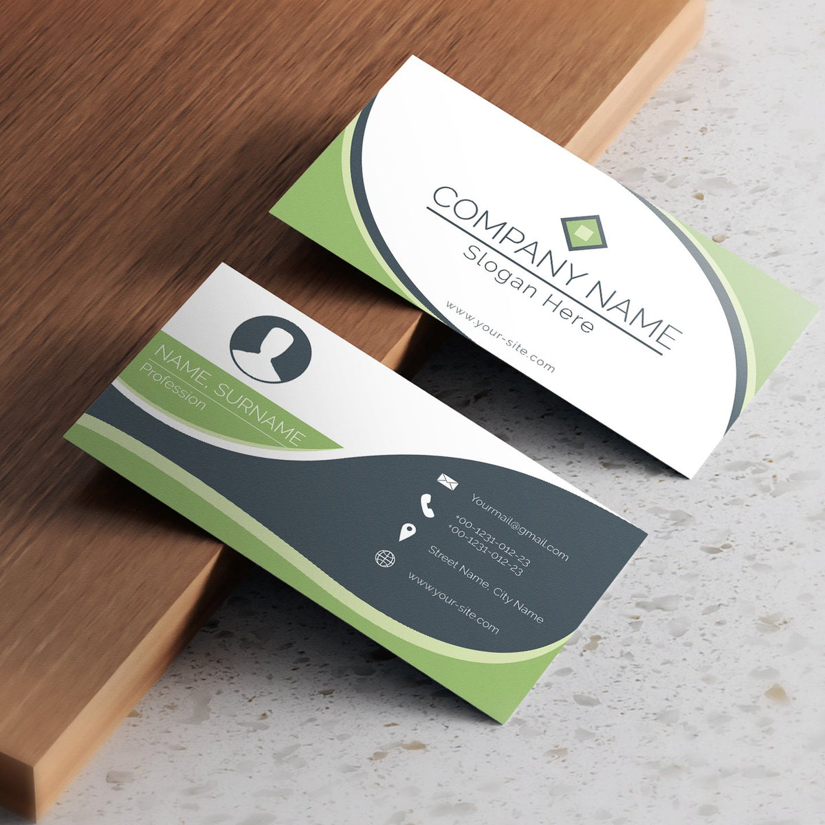 G Graphics 16pt matte business cards – green and white design